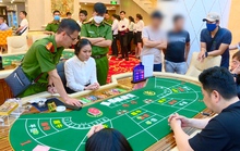Khởi tố vụ án đánh bạc dưới tầng hầm khách sạn 5 sao ở Nha Trang