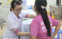 Lao động nữ được sàng lọc ung thư vú, cổ tử cung khi khám sức khỏe định kỳ