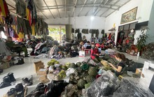 Phát hiện hơn 1.000 bộ quần áo rằn ri nhập lậu ở Kon Tum