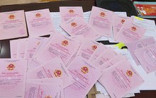 Vì sao hơn 4.000 sổ đỏ của người dân ở Quảng Bình bị giữ lại đến 10 năm?