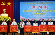 PC Quảng Nam nhận Cờ đơn vị dẫn đầu Khối thi đua Doanh nghiệp I Quảng Nam năm 2022