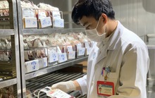 Bệnh viện Chợ Rẫy trích máu dự trữ tiếp tế cho miền Tây