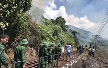 150 người phối hợp chữa cháy tại rừng Nam Hải Vân