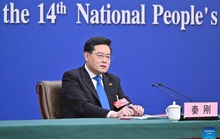 Họp báo Trung Quốc nóng vì ông Tần Cương