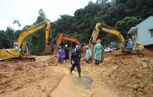 Sạt lở, ngập úng nhiều nơi