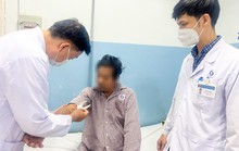 Chặn được bom nổ chậm nằm vùng hiểm của người đàn ông