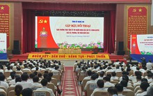 Đối thoại với hơn 1.000 người đứng đầu cấp ủy, chính quyền cơ sở ở Nghệ An