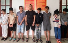 Rạng sáng, công an ập vào bắt nhóm nam nữ bay lắc trong khách sạn