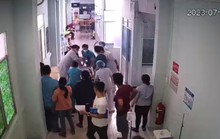 Cứu sống người đàn ông đỗ gục ngay chỗ chờ khám