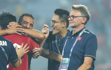 HLV Troussier: U23 Việt Nam phải ghi bàn từ bóng sống nhiều hơn