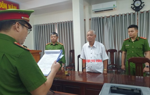 Tống đạt quyết định khởi tố nguyên Chủ tịch UBND tỉnh Phú Yên Phạm Đình Cự
