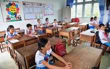 Quảng Ngãi: Bệnh đau mắt đỏ hoành hành, có lớp học nghỉ hơn một nửa