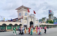 Hình ảnh trung tâm TP HCM từ sáng đến trưa 2-9
