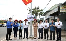 Đẹp lung linh Đường cờ Tổ quốc ở TP Đồng Xoài- Bình Phước