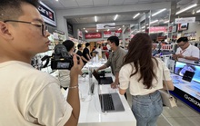Các nhà bán lẻ kiếm được bao nhiêu tiền trong ngày đầu mở bán iPhone 15 chính hãng?