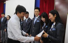 Dạy tiếng Việt cho tình nguyện viên KOICA