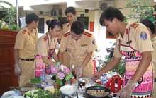 Đội CSGT Tuần tra Dẫn đoàn đoạt giải nhất thi nấu ăn