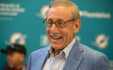 Stephen Ross: “Bị đuổi việc 2 lần là điều tuyệt nhất đời tôi”