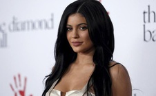 Tỷ phú Kylie Jenner kiếm 600 triệu USD từ bán cổ phiếu