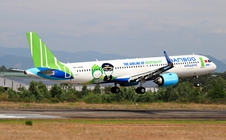 Các chuyến bay đặc biệt của Bamboo Airways đưa người dân Bình Định từ TP HCM về quê