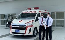 Agribank Chi nhánh 5 tặng xe cứu thương cho Bệnh viện Truyền máu Huyết học TP HCM