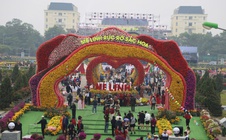 Rực rỡ Festival hoa Mê Linh - lễ hội hoa lớn nhất miền Bắc