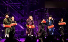 Ca khúc "Trống cơm" do Nhà sao sáng thể hiện