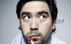 "Chiêu độc" đánh sập trang web bằng ... bàn chải đánh răng