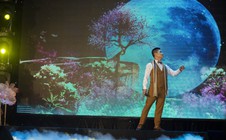 Ca sĩ Trọng Thanh hát liên tiếp 13 bài trong đêm nhạc riêng