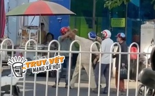 Clip nhóm 4 người lao vào nhau trên đường phố TP HCM