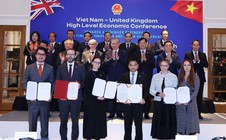 Anh cho vay, hỗ trợ 121 triệu USD tài chính xanh