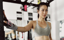 Diễn viên Phi Ngọc Ánh bị đánh máu đầy mặt, livestream cầu cứu