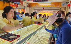 Cuối ngày 10-11, giá vàng miếng SJC, vàng nhẫn cùng tăng mạnh