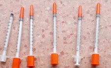 Không có chuyện "bơm kim tiêm xuất hiện tại trường học"