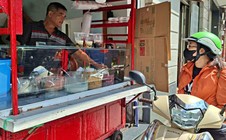 Chủ bị khách ghét, quán chè "chảnh" vẫn nổi tiếng suốt 60 năm ở TP HCM