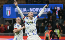 Na Uy ngược dòng hạ chủ nhà Ý, đoạt vé dự World Cup sau 28 năm
