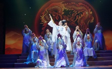 Hóa thân bản lĩnh vào nhân vật Dương Vân Nga, Tuyết Thu thăng hoa đầy cảm xúc