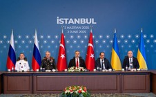 Ukraine tấn công rát, Nga dứt khoát về đàm phán