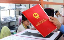 Đánh thuế cao người thường xuyên mua bán bất động sản để tạo sự công bằng?