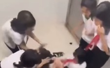 Nữ sinh bị đánh trong nhà vệ sinh trường học ở TP HCM: Những học sinh đứng quay clip cũng bị xử lý