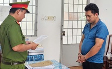 Huỳnh Văn Nhí bị bắt tạm giam vì dụ bé gái vào nhà nghỉ để xâm hại