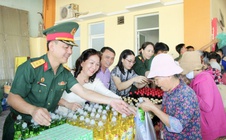 TPHCM: "Gian hàng 0 đồng" gắn kết tình quân - dân