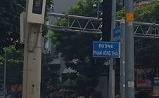 Tháo dỡ bảng hiệu hư hỏng