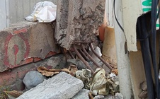 Trụ điện nguy hiểm