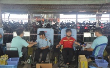 Người lao động Công ty TNHH Rochdale Spears hiến máu tình nguyện