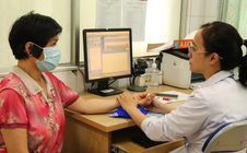 Người cao tuổi TPHCM vui mừng vì được khám bệnh, tặng thẻ BHYT