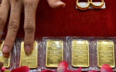 Sáng 23-12, giá vàng miếng SJC chạm mức 159 triệu đồng/lượng