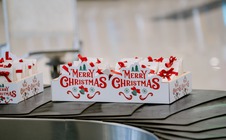 Những kiện hàng đặc biệt xuất hiện trên băng chuyền hành lý ở Nội Bài vào Giáng sinh