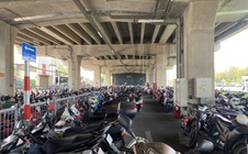 TPHCM: Bố trí mặt bằng sân khấu Sen Hồng làm bãi giữ xe metro