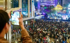 Châu Á đón giao thừa năm 2026: Hai sắc thái đối lập